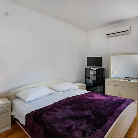 Mate Balote 54 Apartment Krk Town