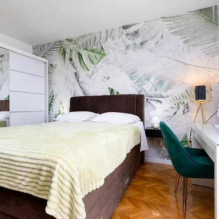 Apartament Mate Balote 54 *