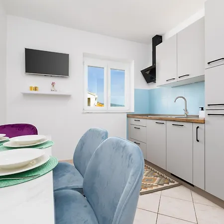 Mate Balote 54 Krk Town