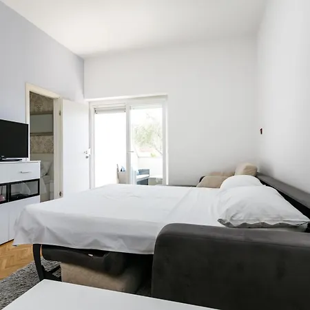 Mate Balote 54 * Krk Town