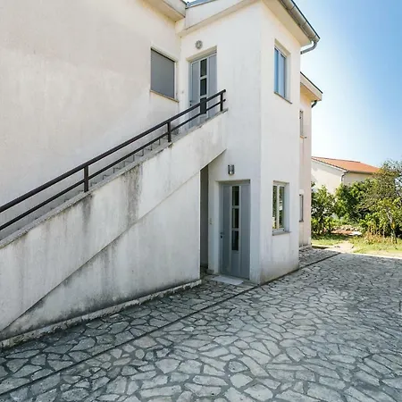 Mate Balote 54 Krk Town