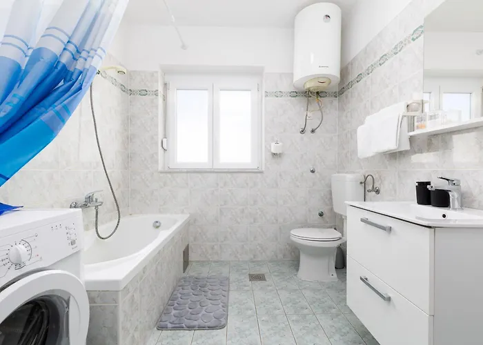 Mate Balote 54 Appartement Krk Town